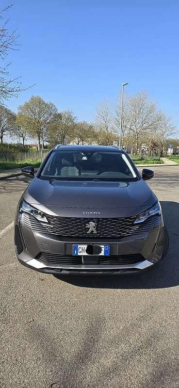 Usata Peugeot 5008 Allure 131 CV (96 kW) 2022 SUV