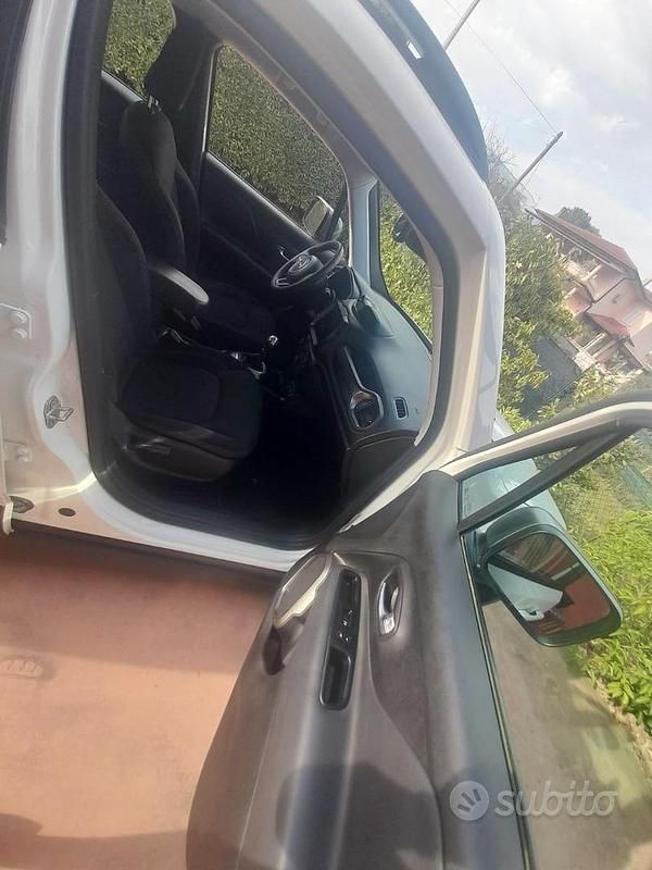 Usata Jeep Renegade 130 CV (95 kW) 2021 Bianco SUV