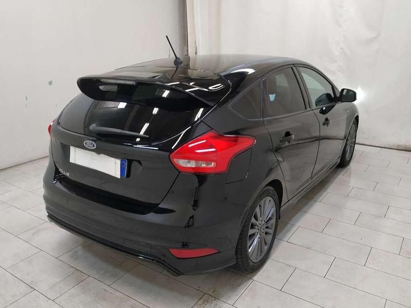 Usata Ford Focus ST-Line 120 CV (88 kW) 2018 Nero Berlina