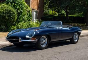 Blu Usata 1963 Jaguar E-Type Cabrio | 103.083 € - Immagine 1/4