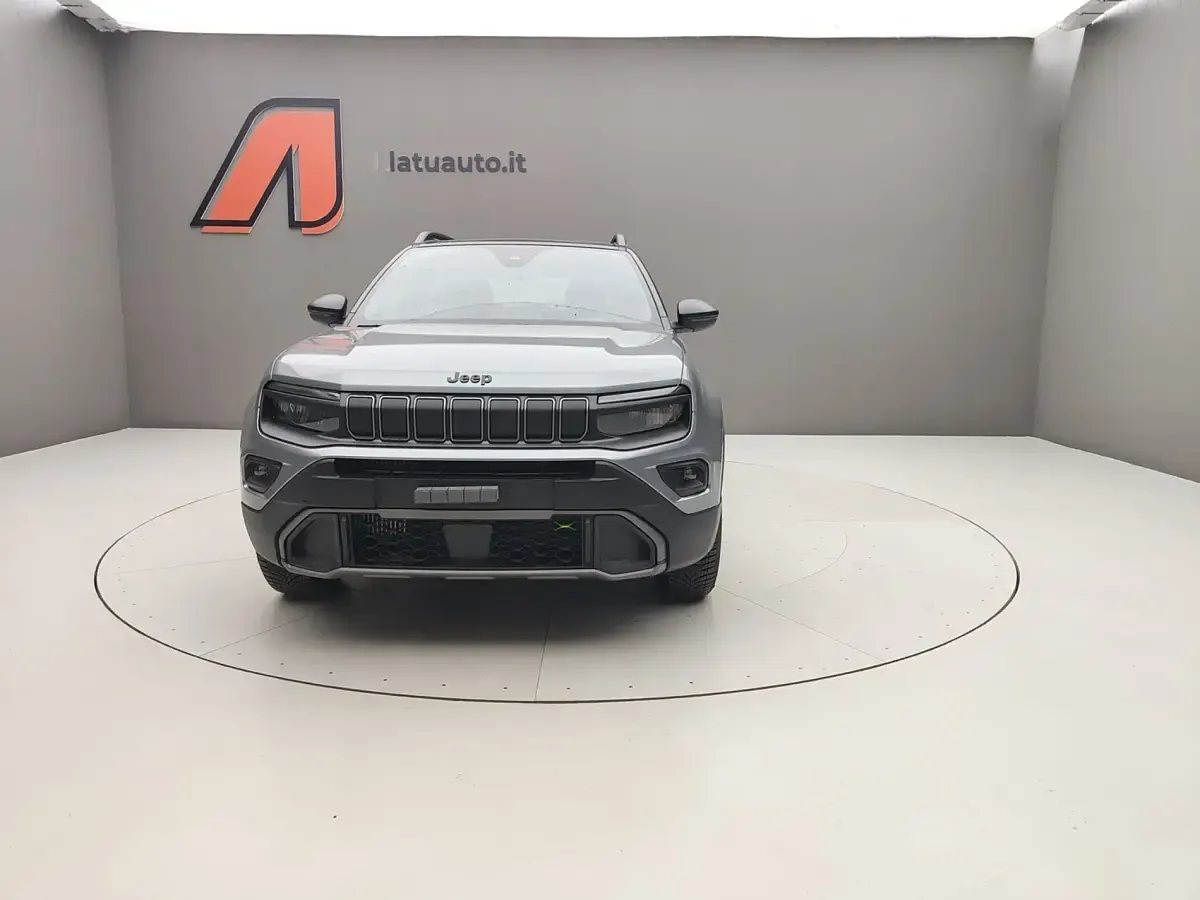 Nuova Jeep Avenger 145 CV (106 kW) 2026 Granite/tetto volcano SUV