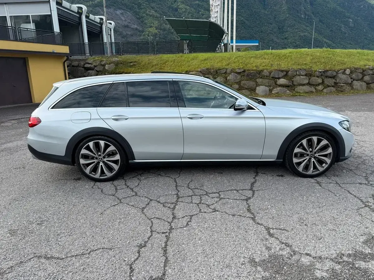 Usata Mercedes E220 All-Terrain 2018 Grigio Station wagon