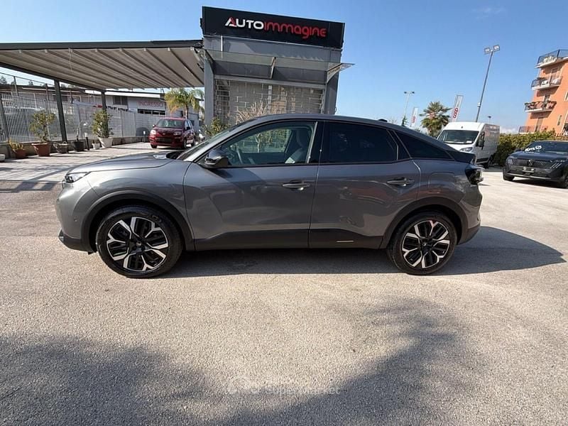 Nuova Citroën C4 145 CV (106 kW) 2025 Gray SUV