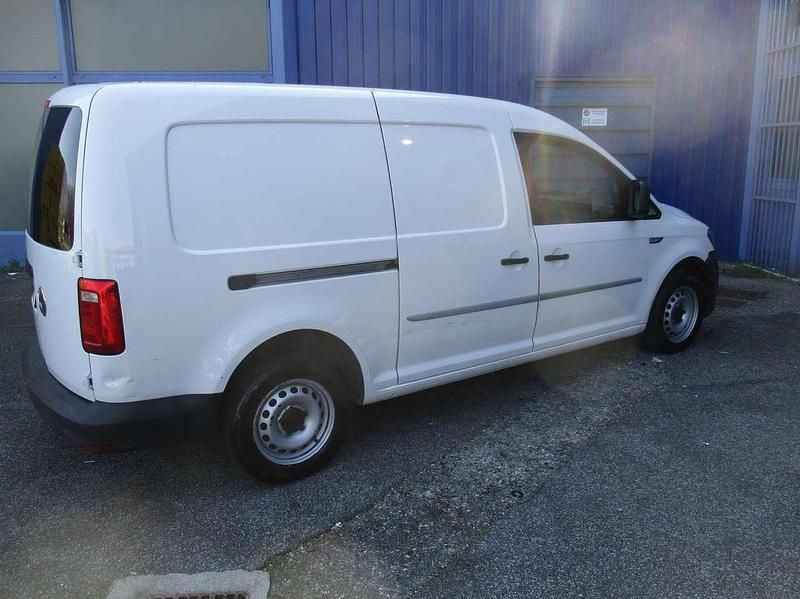 Usata VW Caddy Maxi 102 CV (75 kW) 2019 Bianco candy Monovolume