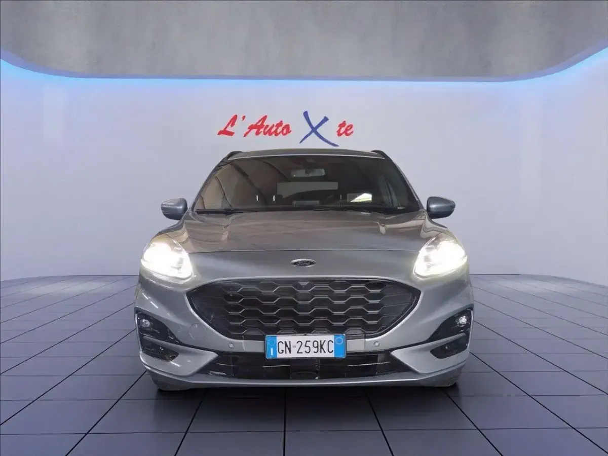 Occasion Ford Kuga ST-Line X 190 ch (139 kW) 2023 Gris SUV