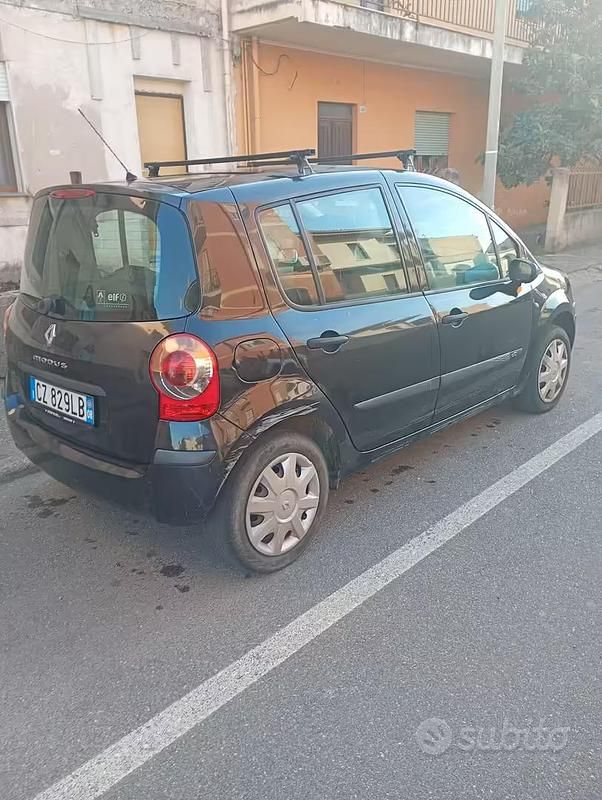 Usata Renault Modus 82 CV (60 kW) 2006 Monovolume