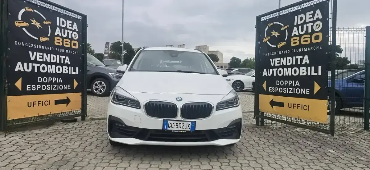Usata BMW 220 Gran Tourer 190 CV (139 kW) 2020 Bianco Monovolume