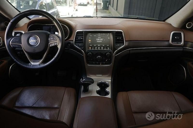 Usata Jeep Grand Cherokee Laredo 190 CV (139 kW) 2016 Antracite SUV