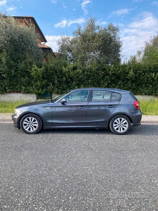 Usata BMW 118 Performance 143 CV (105 kW) 2008 Grigio Utilitaria