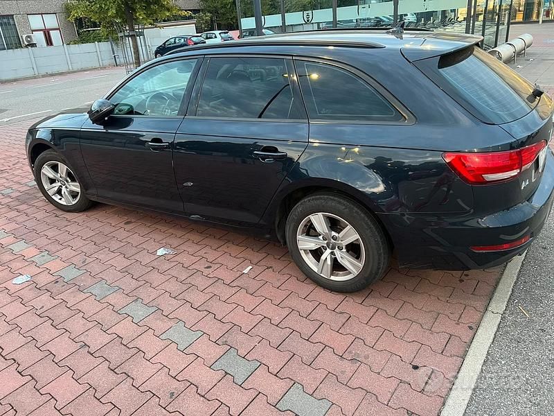Usata Audi A4 135 CV (99 kW) 2018 Blu Station wagon