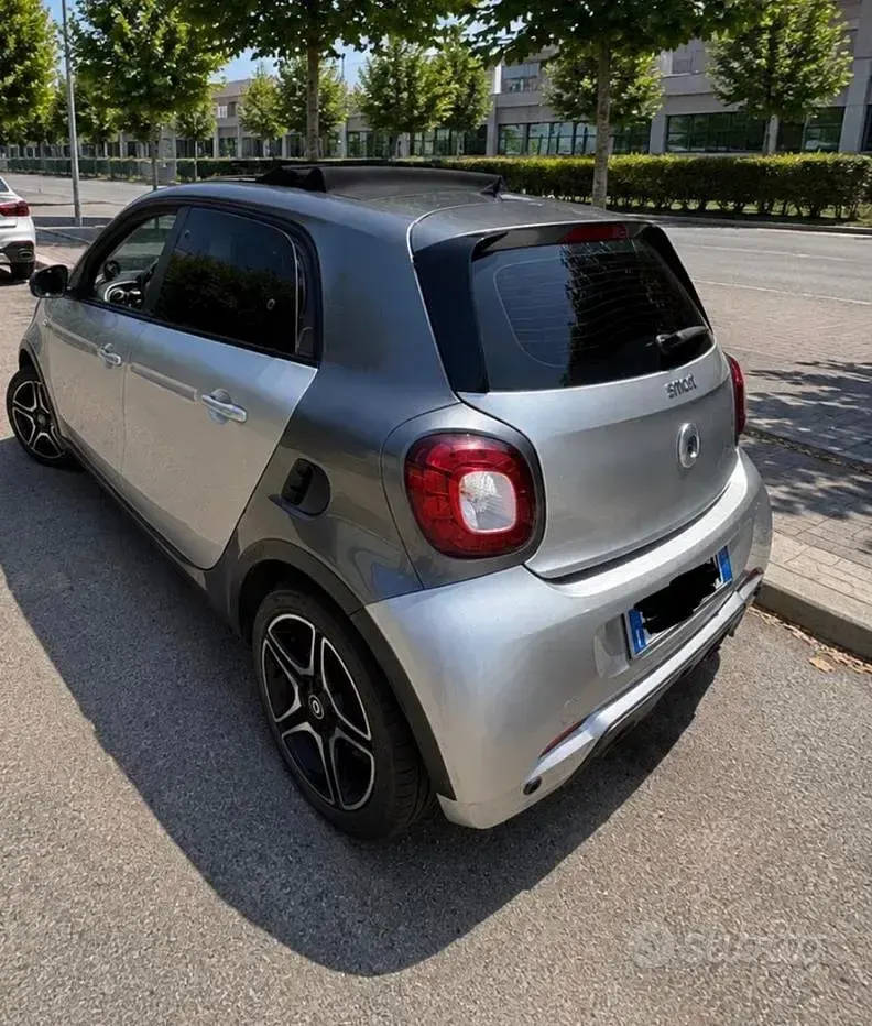Usata Smart ForFour Brabus 90 CV (66 kW) 2017 Grigio Utilitaria