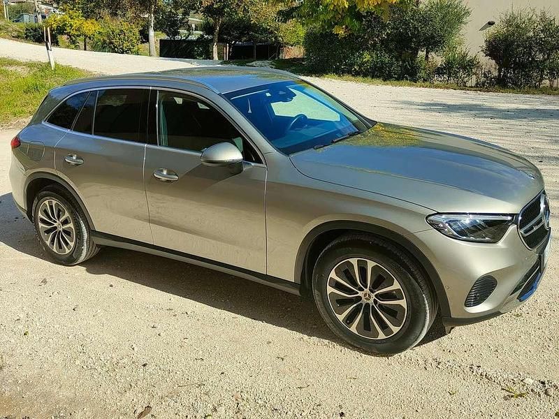 Beige Usata 2023 Mercedes GLC220 Advanced SUV | 49.500 € (Buon prezzo) - Immagine 1/4