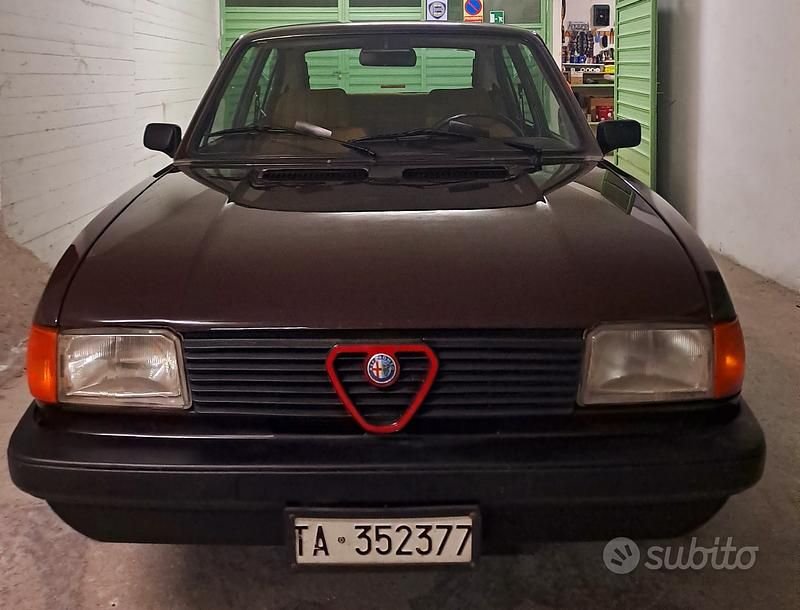 Usata 1981 Alfa Romeo Alfasud Super Tre volumi | 5500 € - Immagine 1/4