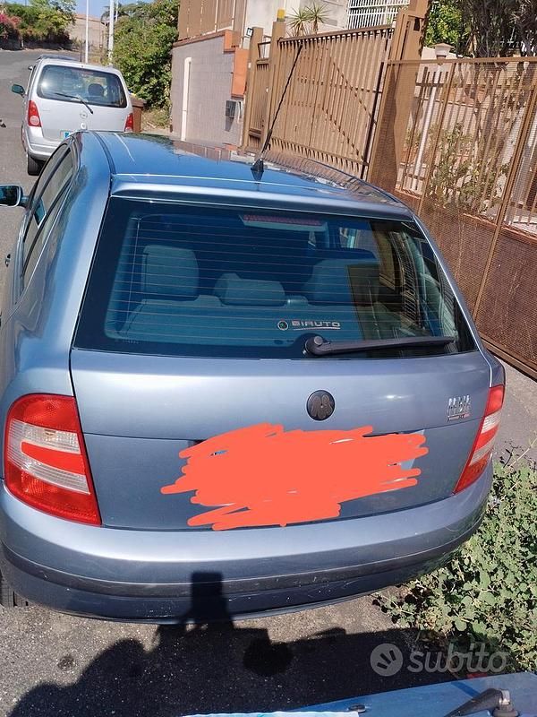 Usata Skoda Fabia 54 CV (39 kW) 2005 Blu Utilitaria