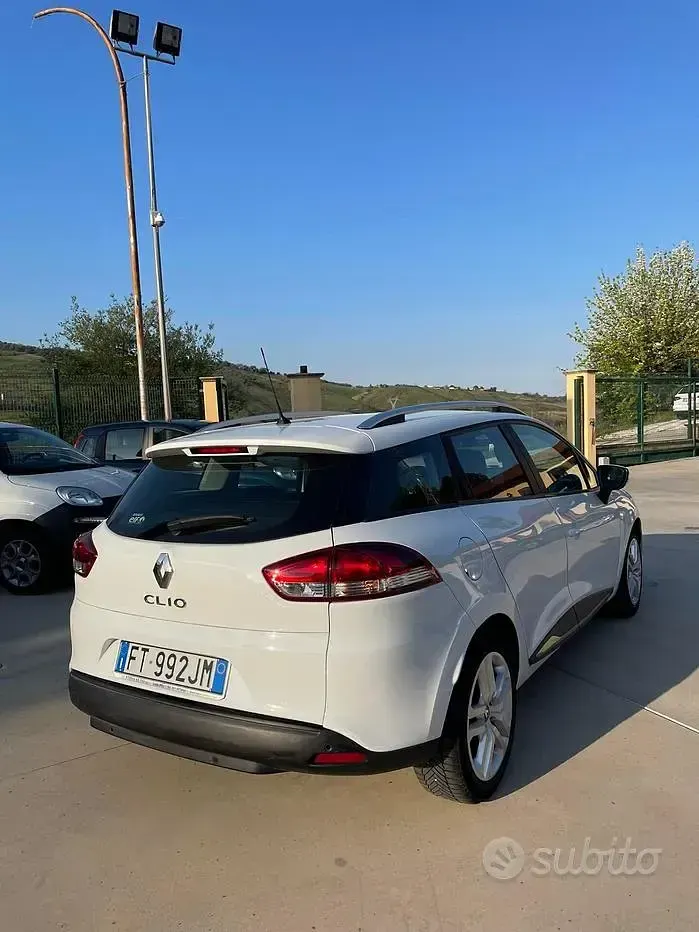 Usata Renault Clio Business 75 CV (55 kW) 2018 Bianco Station wagon