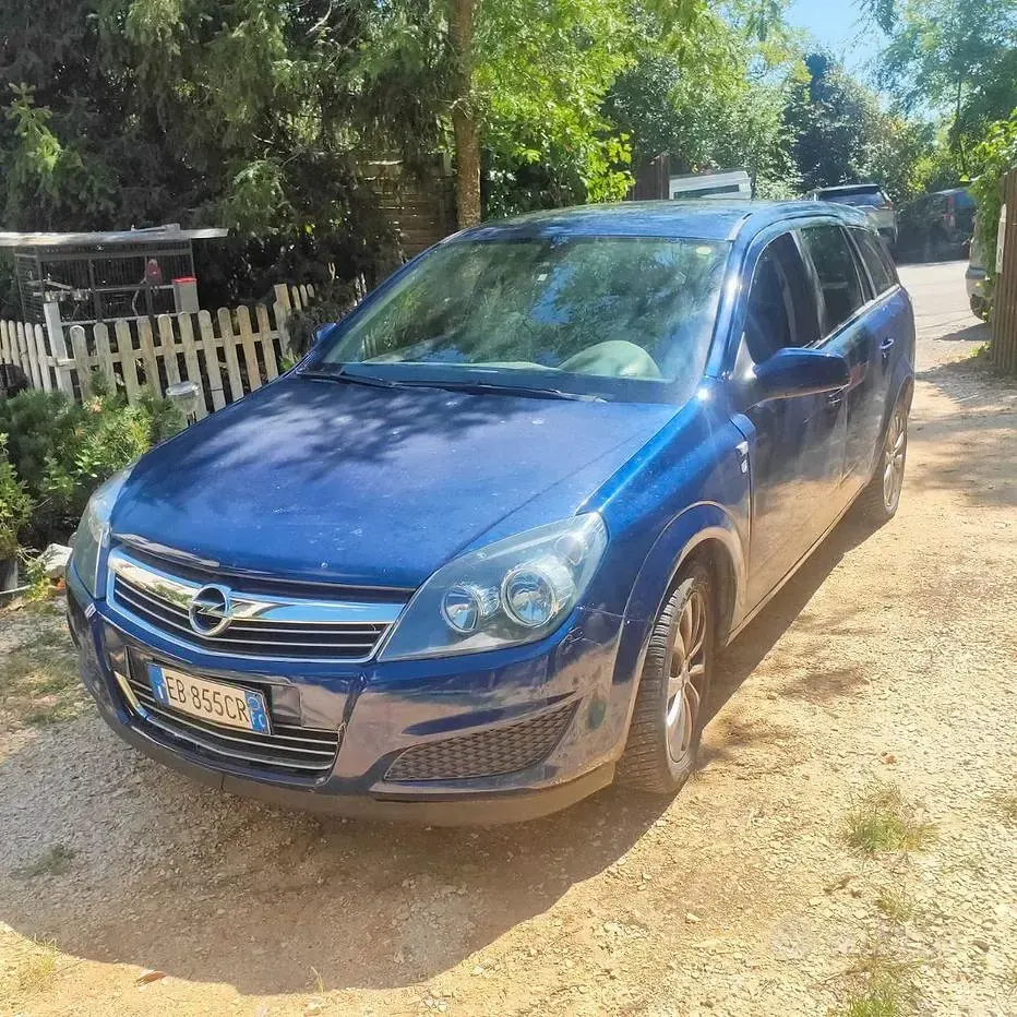 Usata Opel Astra 115 CV (84 kW) 2010 Bluazzurro Station wagon