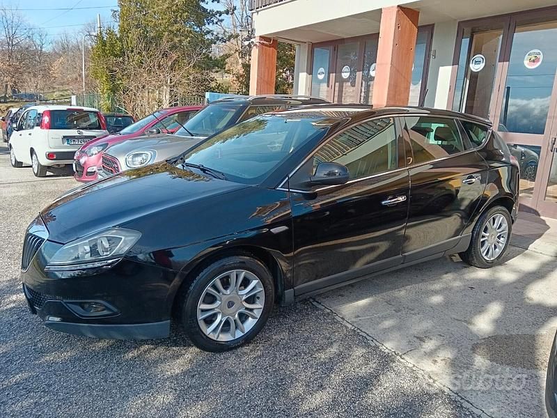 Usata Lancia Delta 120 CV (88 kW) 2009 Nero Utilitaria