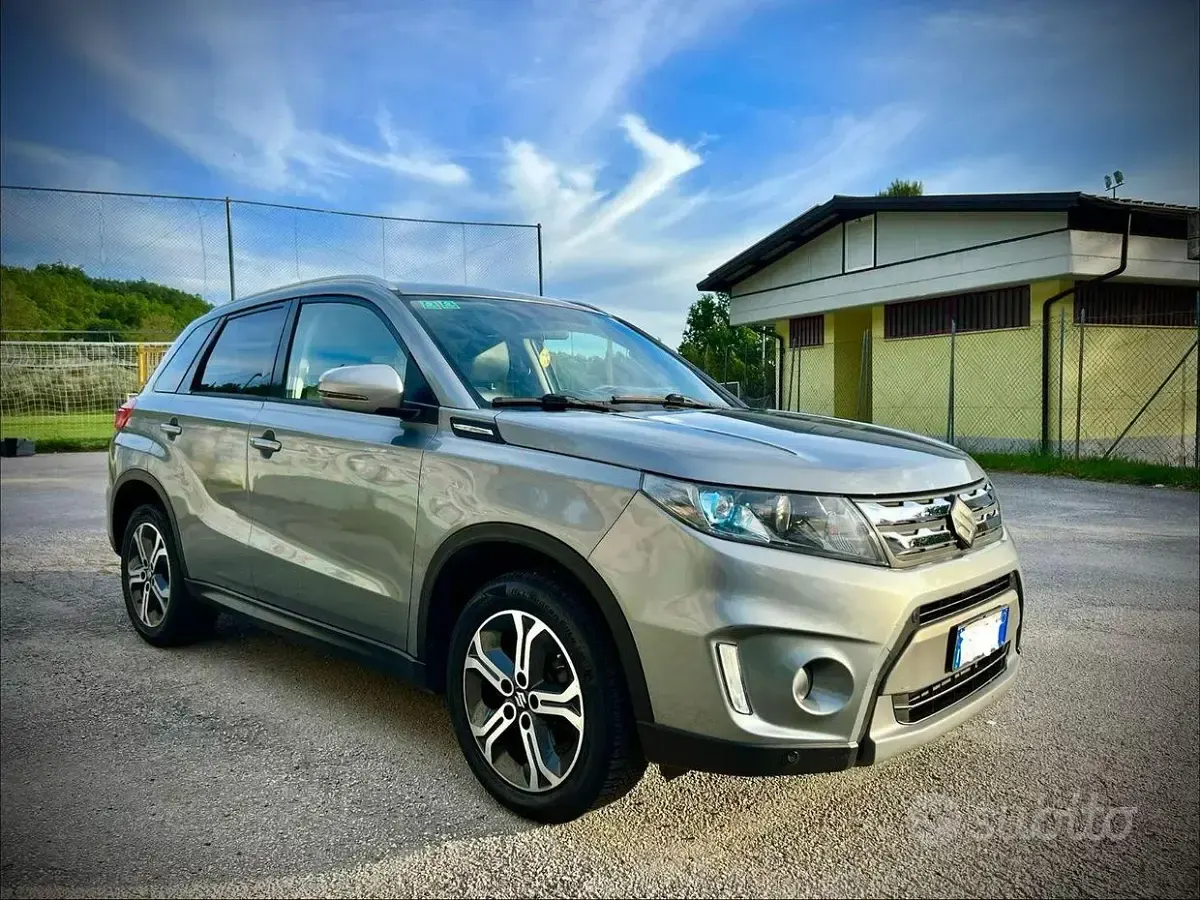 Usata Suzuki Vitara 120 CV (88 kW) 2018 Grigio SUV