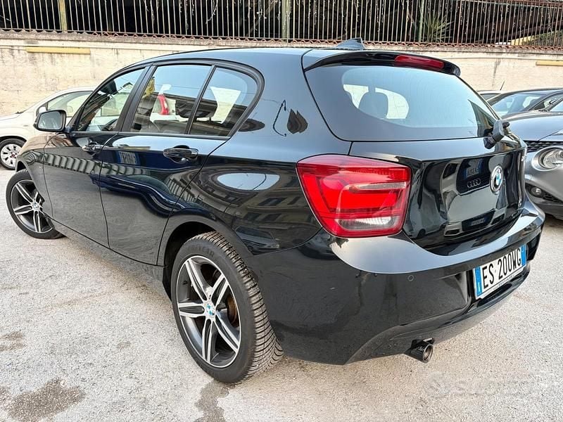 Usata BMW 118 Sport Line 143 CV (105 kW) 2012 Nero Utilitaria