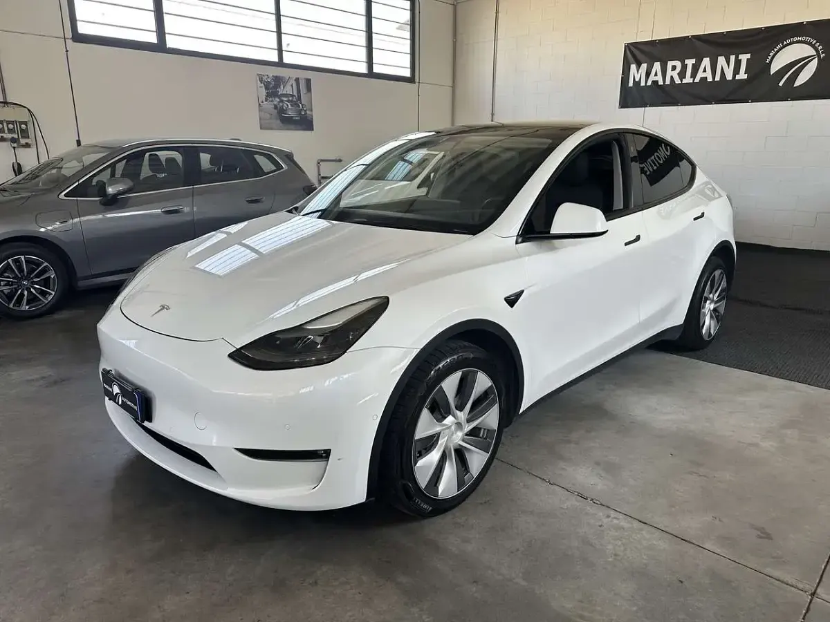 Usata Tesla Model Y 152 kW (208 CV) 2022 Bianco SUV