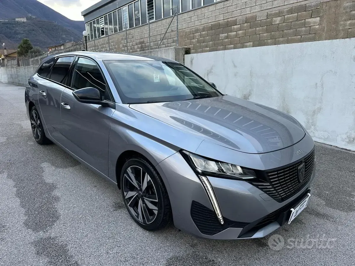 Usata Peugeot 308 SW Allure 131 CV (96 kW) 2022 Station wagon