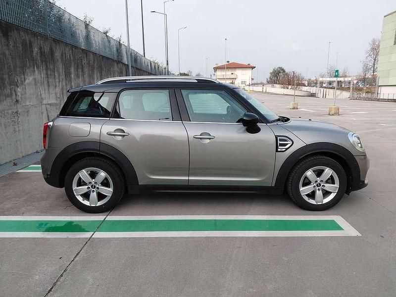 Usata Mini Cooper D Countryman Business 150 CV (110 kW) 2017 Grigio SUV