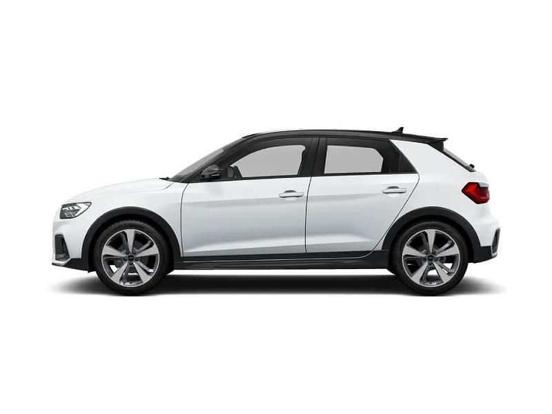 Nuova Audi A1 Ambiente 116 CV (85 kW) 2026 Bianco ghiacciaio metallizzato nero mito SUV