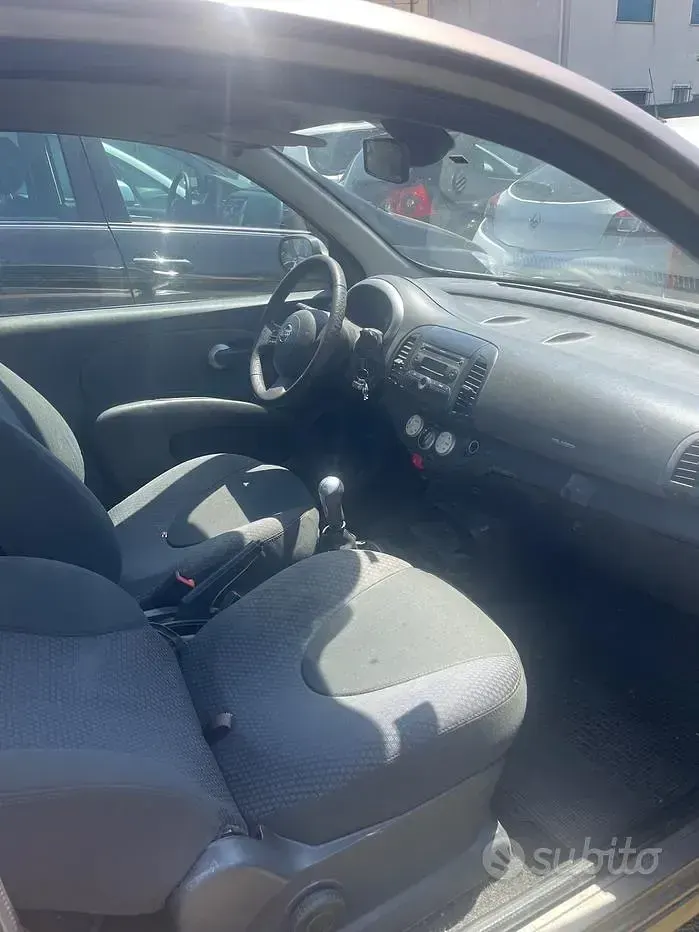 Usata Nissan Micra Tekna 82 CV (60 kW) 2005 Grigio Berlina