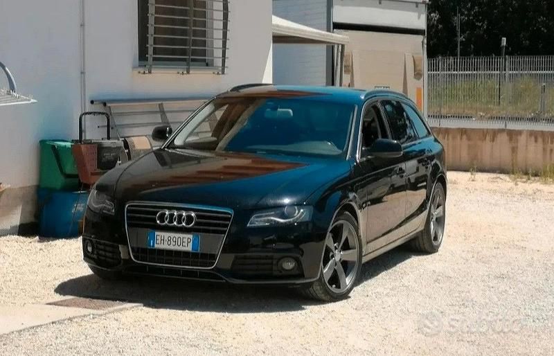 Usata Audi A4 143 CV (105 kW) 2012 Nero Station wagon