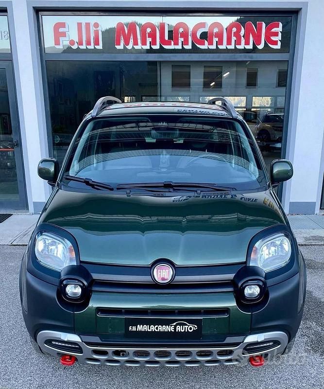 Usata Fiat Panda 4x4 S 90 CV (66 kW) 2015 Verde Utilitaria