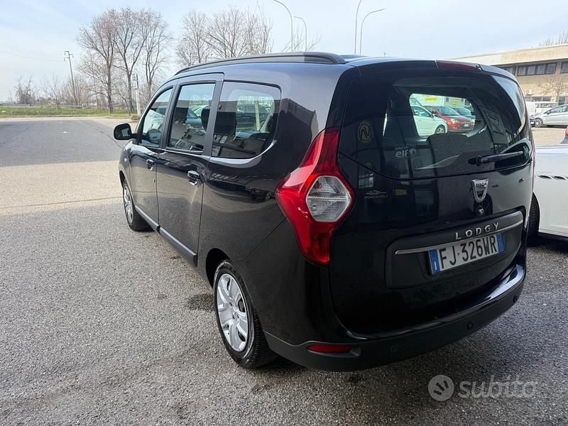 Usata Dacia Lodgy Prestige 101 CV (74 kW) 2017 Nero Monovolume