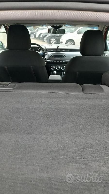 Usata Alfa Romeo Giulietta 105 CV (77 kW) 2012 Rosso Utilitaria