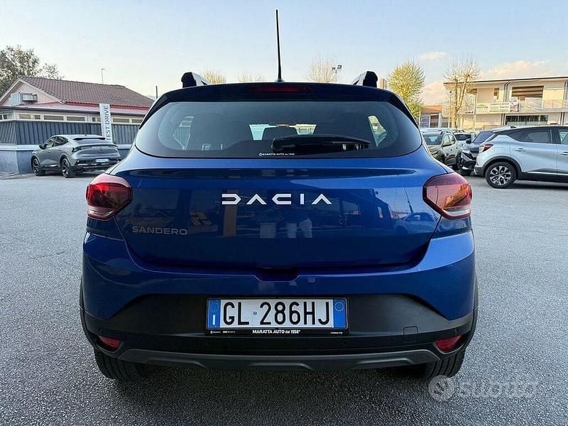 Usata Dacia Sandero Expression 101 CV (74 kW) 2023 Blu Berlina