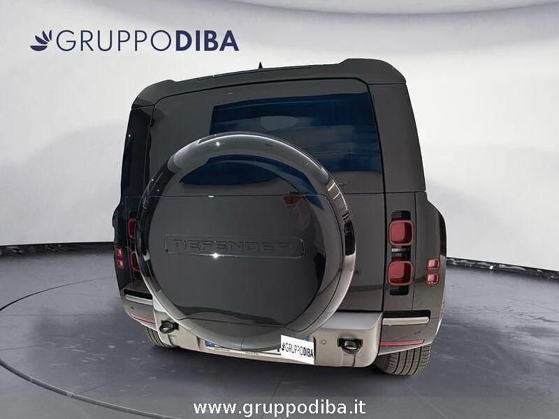 Usata Land Rover Defender SE Dynamic 200 CV (147 kW) 2025 Nero SUV