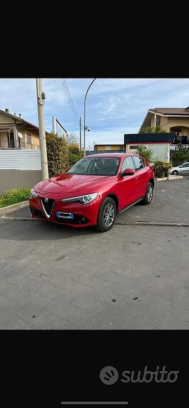 Rosso Usata 2017 Alfa Romeo Stelvio SUV | 20.000 € (Cara) - Immagine 1/4