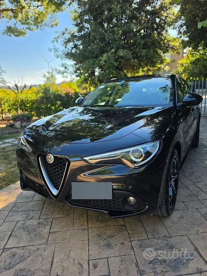 Usata Alfa Romeo Stelvio Ti 209 CV (153 kW) 2020 Nero SUV