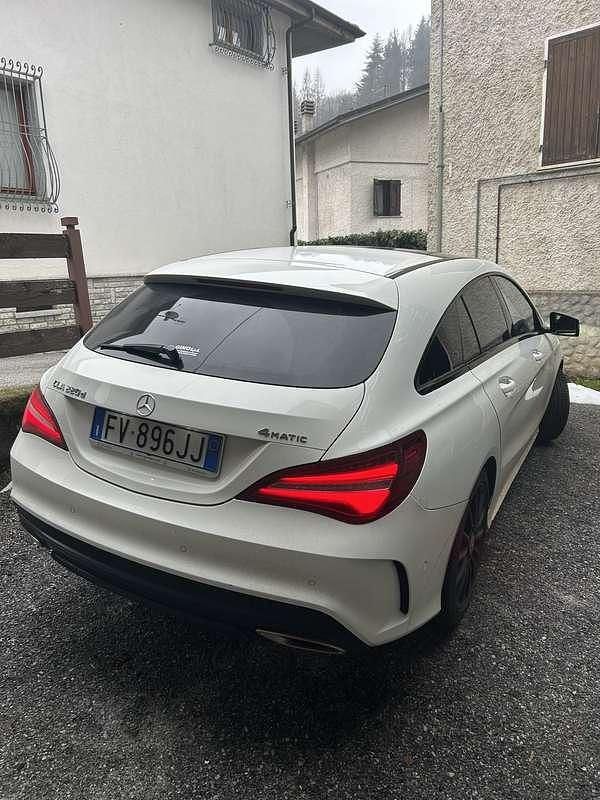 Usata Mercedes CLA220 Shooting Brake Premium 177 CV (130 kW) 2018 Bianco Station wagon