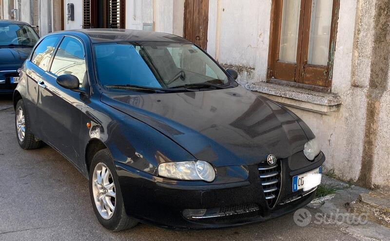 Usato 2002 Alfa Romeo 147 1.9 Diesel 116 CV (1.000 €)