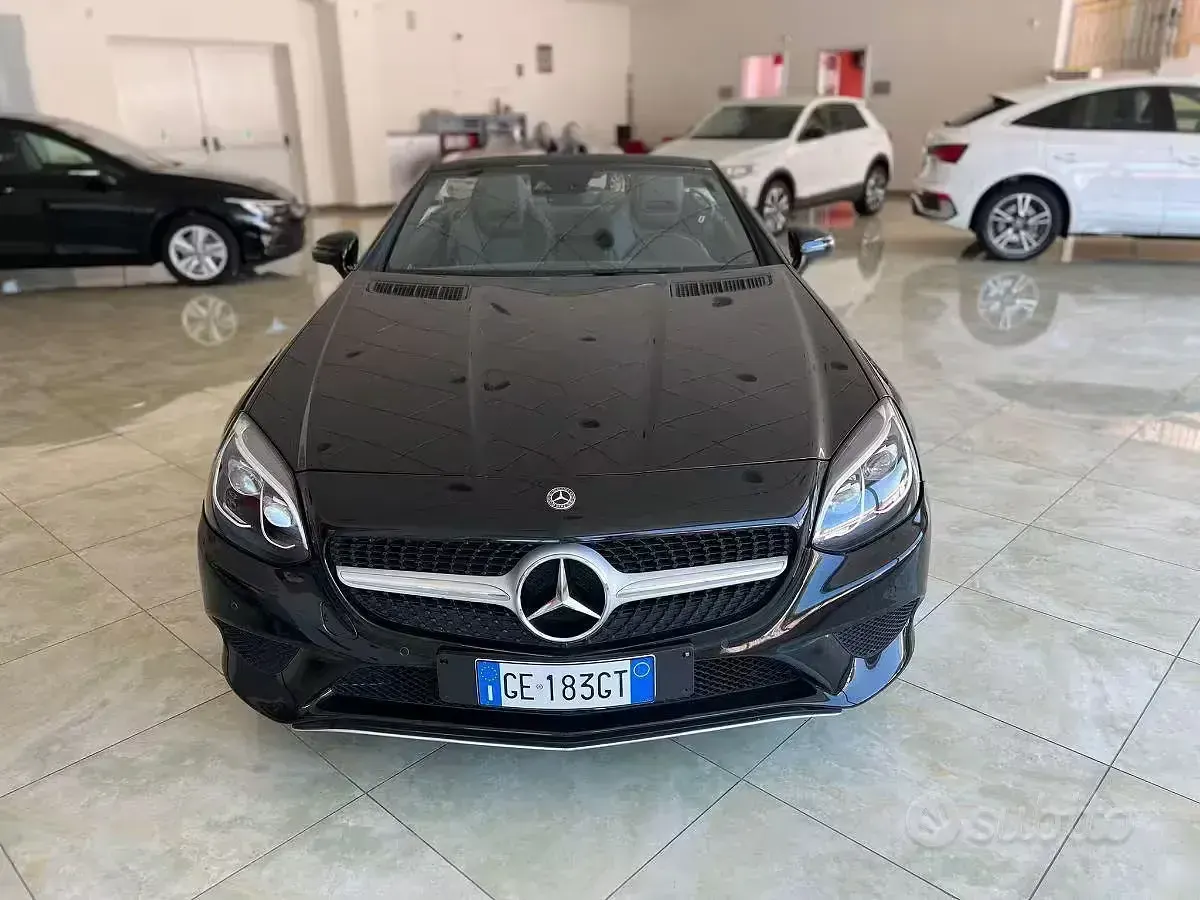 Usata Mercedes SLC200 184 CV (135 kW) 2018 Bianco Cabrio