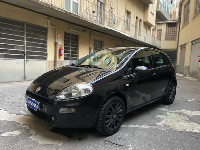 Nero(met.) Usata 2014 Fiat Punto Lounge Due volumi | 6800 € (Cara) - Immagine 1/4