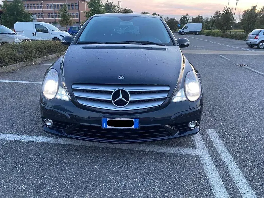 Usata Mercedes R320 224 CV (164 kW) 2009 Blu/azzurro Station wagon