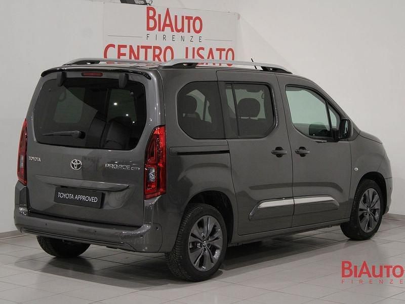Usata Toyota Proace Verso City 102 CV (75 kW) 2021 Grigio Station wagon