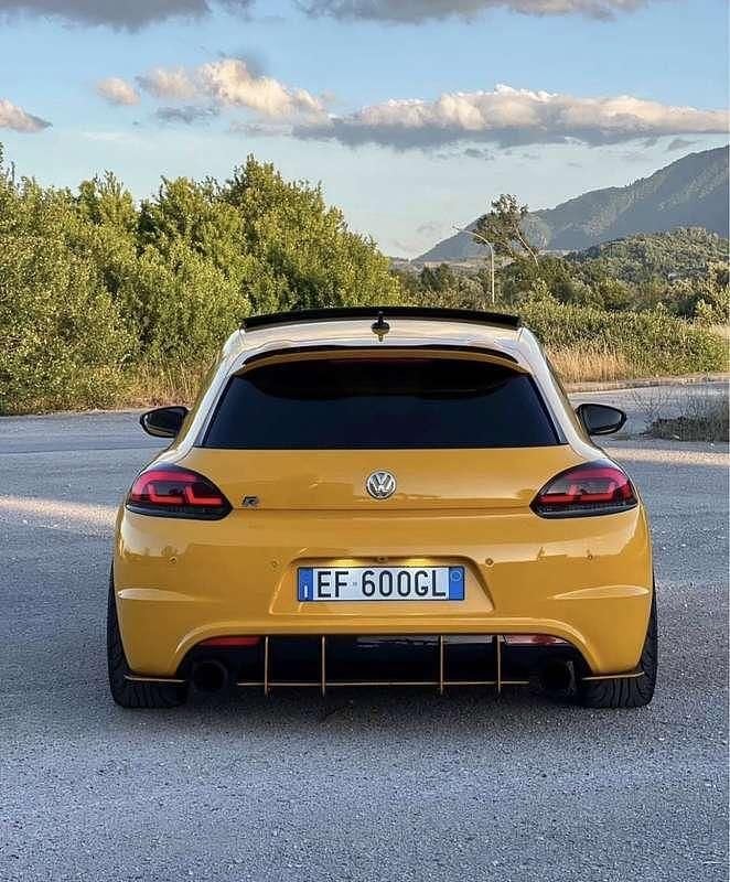 Begagnad VW Scirocco R 265 HK (194 kW) 2011 Sportkupé
