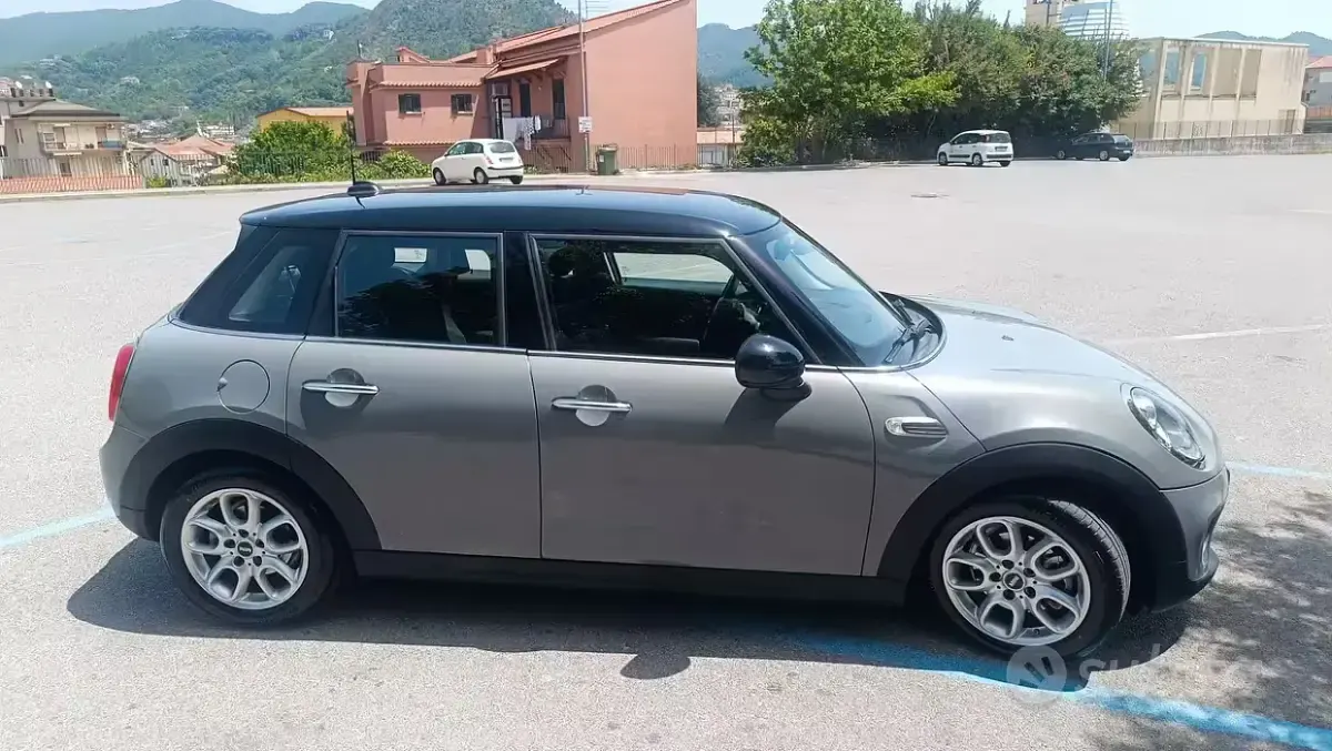 Usata Mini Cooper D 136 CV (100 kW) 2015 Grigio Utilitaria