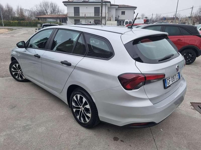Usata Fiat Tipo Business 131 CV (96 kW) 2021 Argento Station wagon