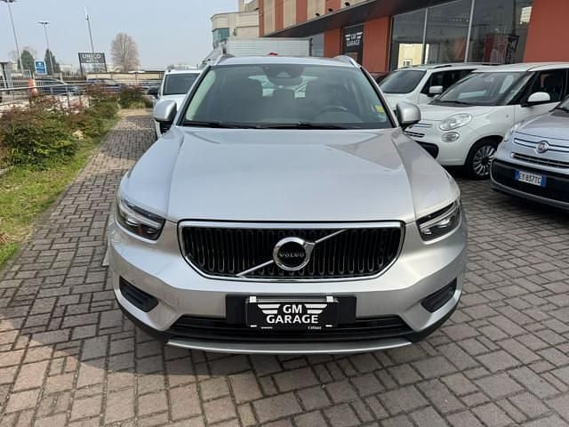 Usata Volvo XC40 Momentum 2018 Argento SUV
