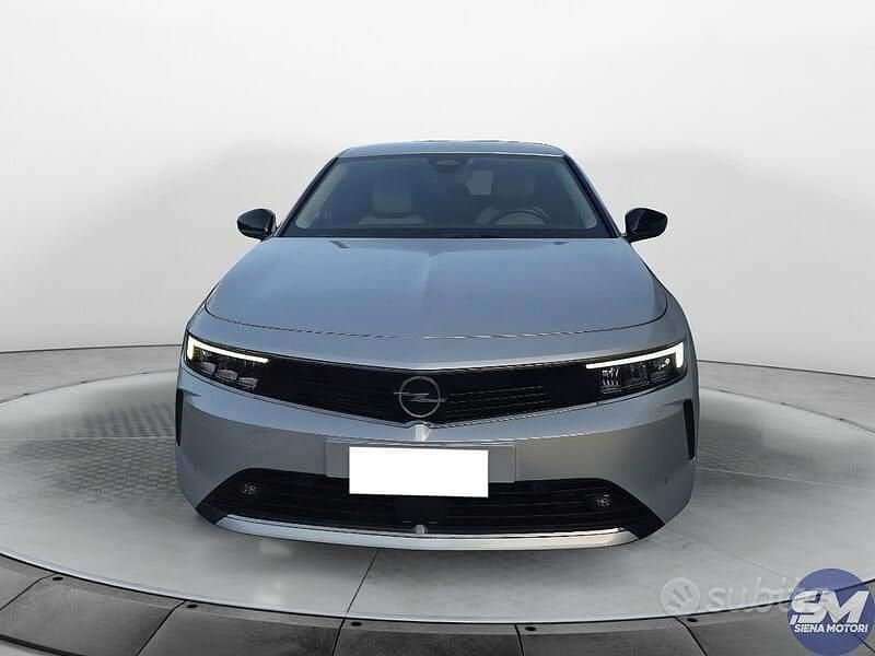 Usata Opel Astra Elegance 131 CV (96 kW) 2023 Argento Berlina