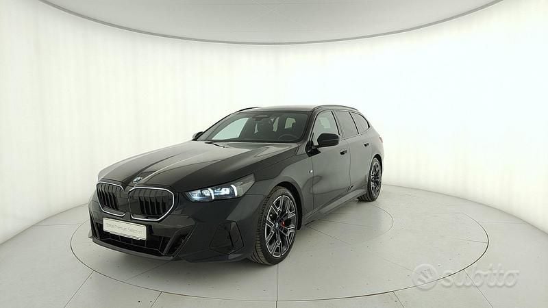 Usata BMW 520 M Sport 197 CV (144 kW) 2024 Nero Station wagon