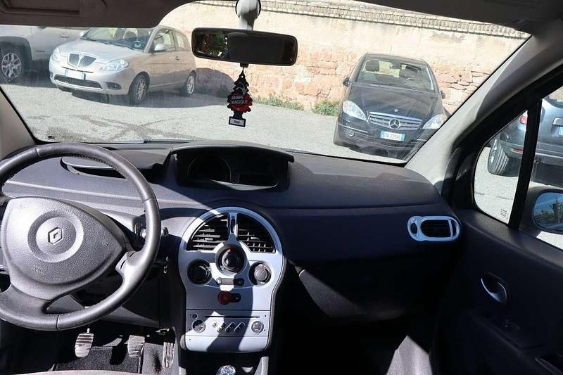 Usata Renault Modus Dynamique 75 CV (55 kW) 2009 Nero Monovolume