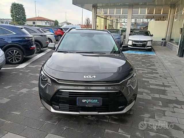 Usata Kia Niro Style 141 CV (103 kW) 2023 Grigio SUV
